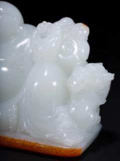 和田玉弥勒佛摆件,尺寸:11.3×4.5×7.3厘米,重量594.2克