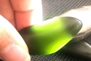 和田玉跟手电筒有啥关系?为啥玩玉的人都喜欢拿一个手电筒照射?